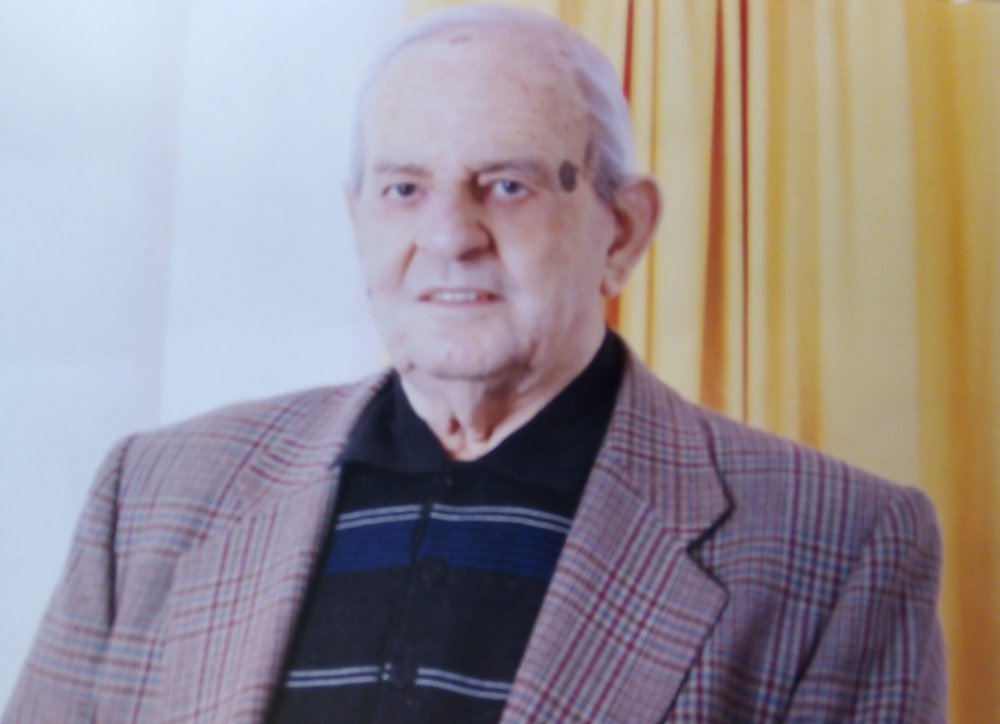 Απεβίωσε ο πρώην Δήμαρχος Βελεστίνου και συγγραφέας, Βασίλειος Καραμπερόπουλος