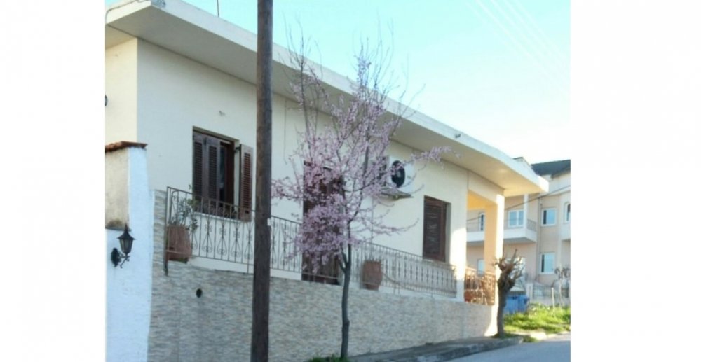 Ενοικιάζεται μονοκατοικία στο Βελεστίνο