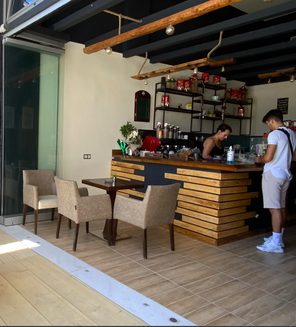 Gelly`s Cafe