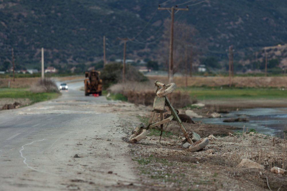 Κάρλα: Σε κακή κατάσταση βρίσκεται ο επαρχιακός δρόμος Αχιλλείου – Καλαμακίου