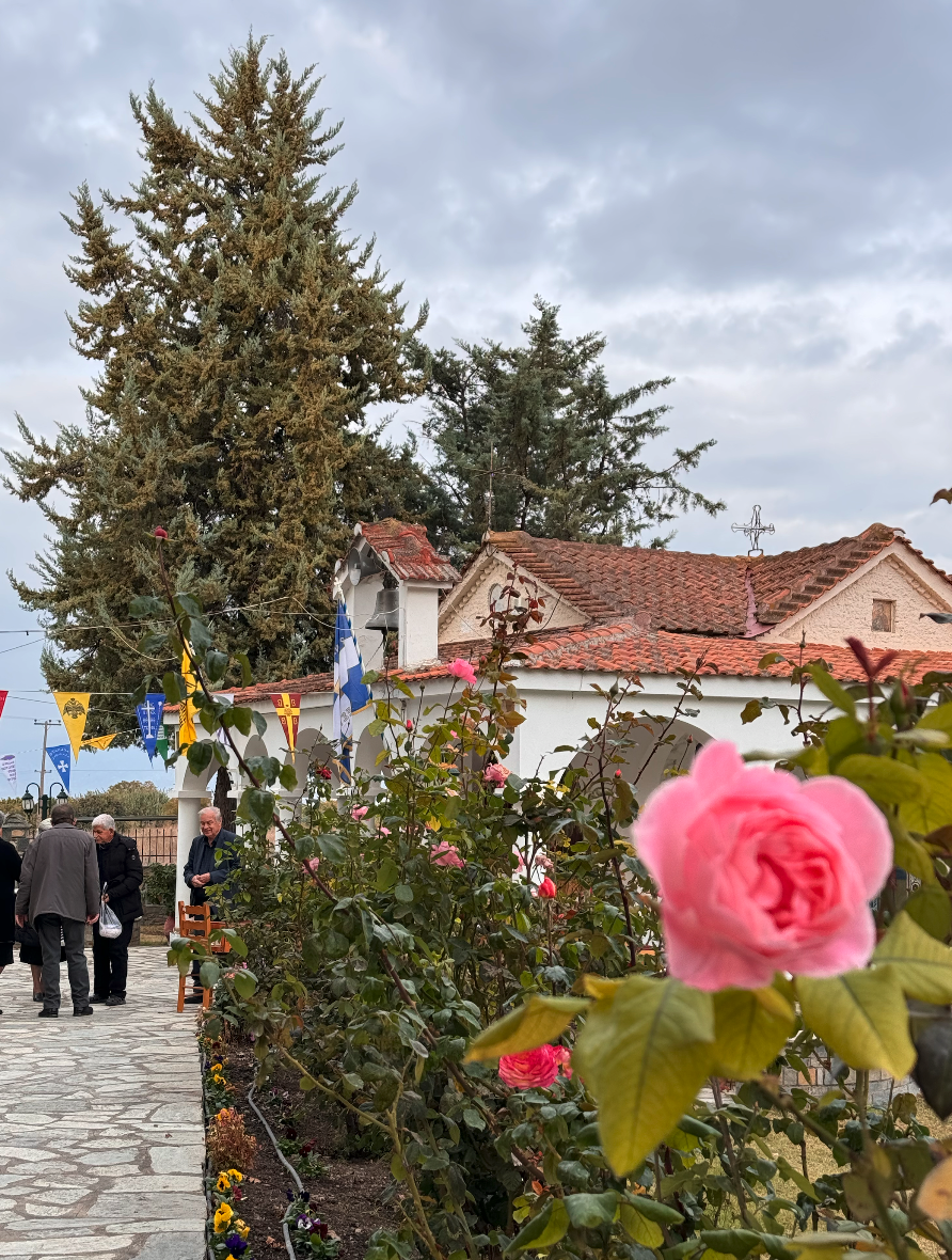 Με λαμπρότητα και πλήθος κόσμου ο εορτασμός των Αγίων Μηνά, Βίκτορος και Βικεντίου στο Βελεστίνο