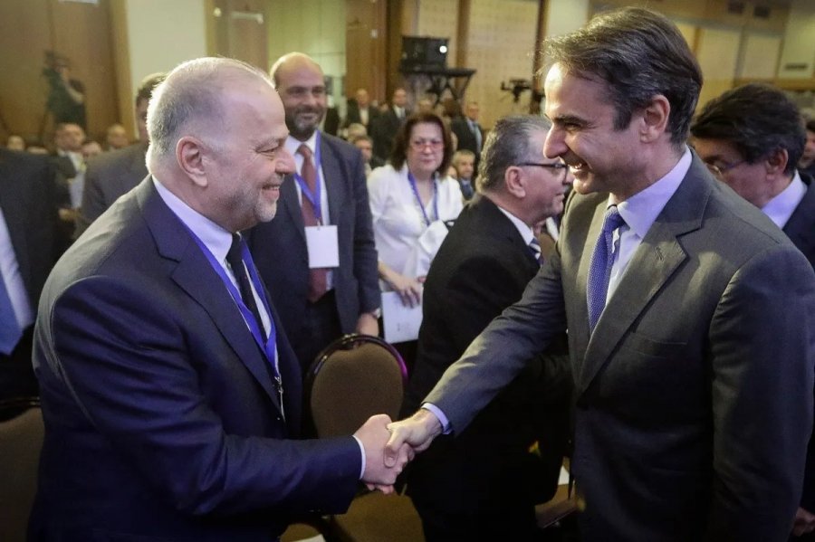 Συνάντηση με Μυτιληναίο και συζήτηση με αγρότες στο Βελεστίνο