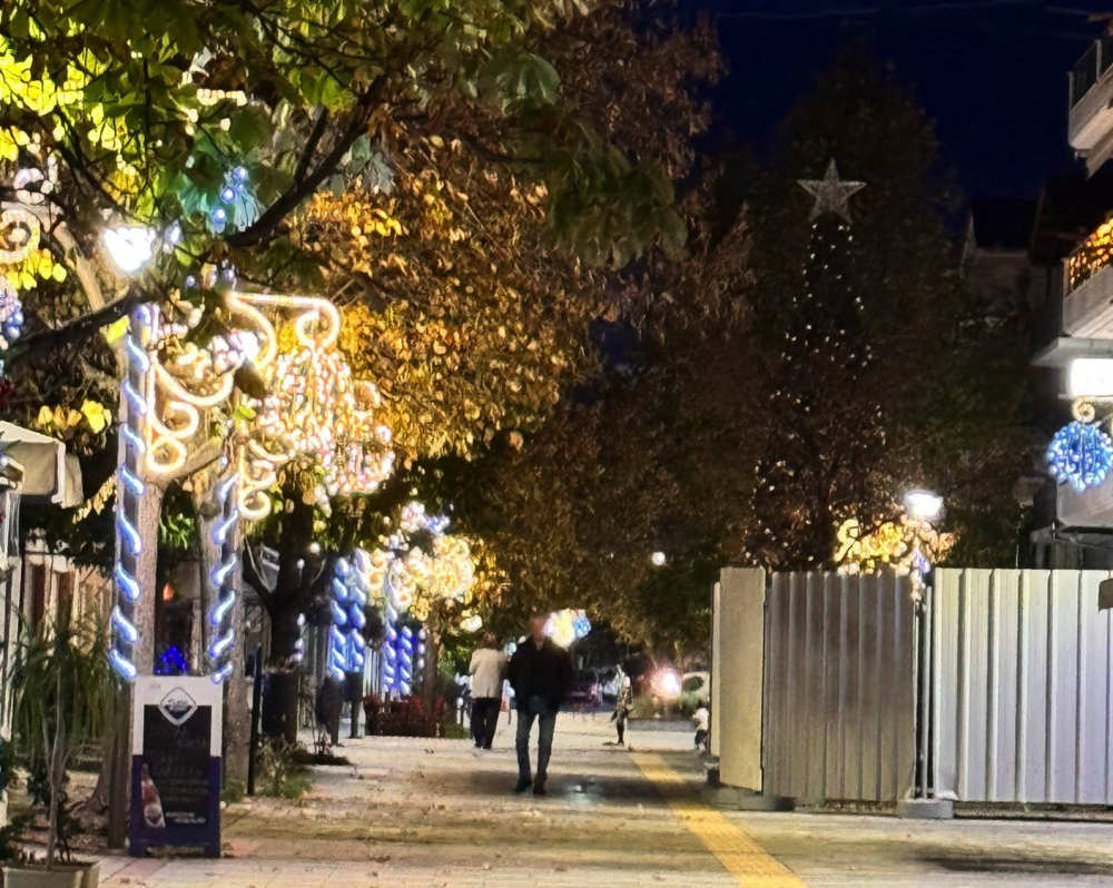 Οι πρώτοι στολισμοί         