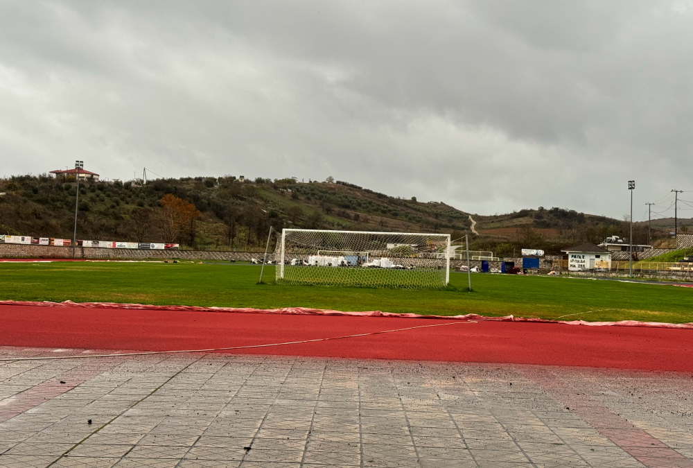 Τοποθετείται το νέο ταρτάν