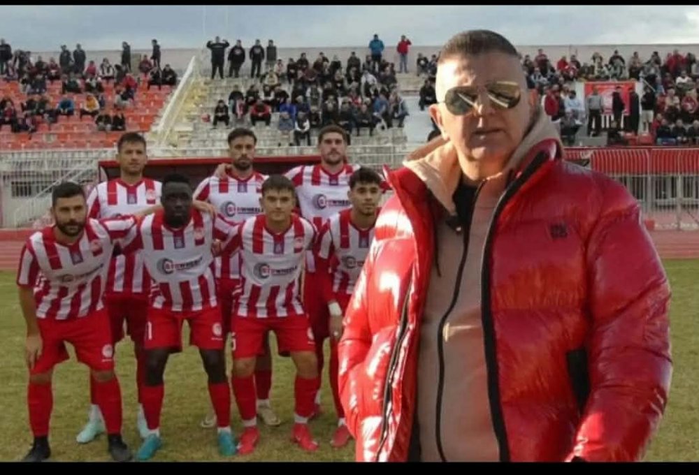 "Είμαστε στην κορυφή και θα στεφθούμε πρωταθλητές κόντρα σε όλους και σε