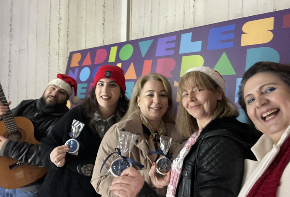 Βίντεο - Είπανε τα κάλαντα στο Ραδιόφωνο!