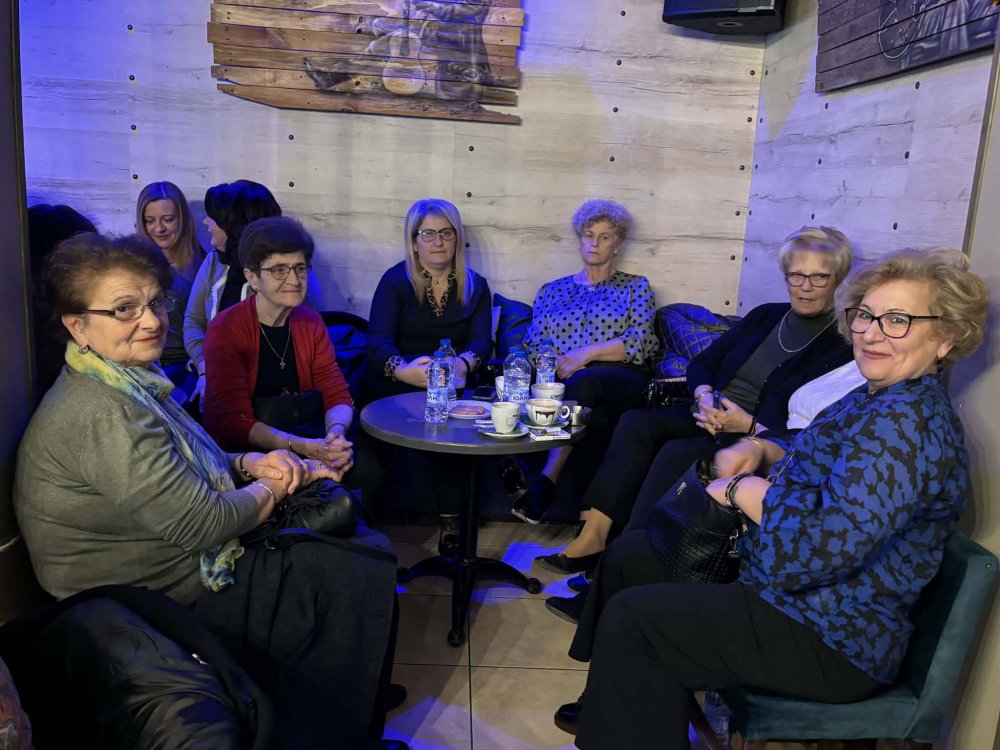 Η παρουσία σας μας τιμά και μας γεμίζει αισιοδοξία και δύναμη για τη νέα χρόνια