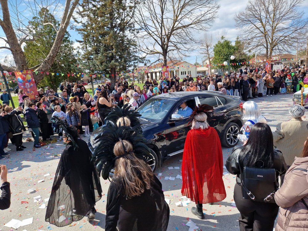 Με... Φραπέ και ΟΠΕΚΕΠΕ το Καρναβάλι Στεφανοβικείου