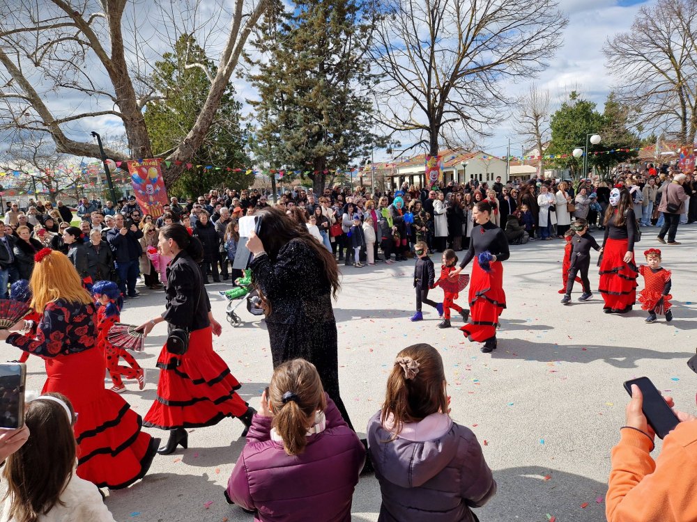 Με... Φραπέ και ΟΠΕΚΕΠΕ το Καρναβάλι Στεφανοβικείου