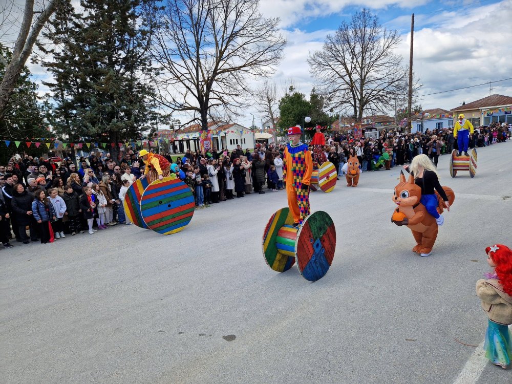 Με... Φραπέ και ΟΠΕΚΕΠΕ το Καρναβάλι Στεφανοβικείου