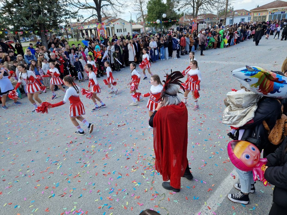 Με... Φραπέ και ΟΠΕΚΕΠΕ το Καρναβάλι Στεφανοβικείου