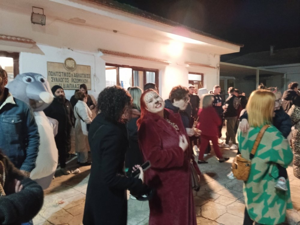 Με χορό και γλέντι το άναμμα της φωτιάς στον Ριζόμυλο