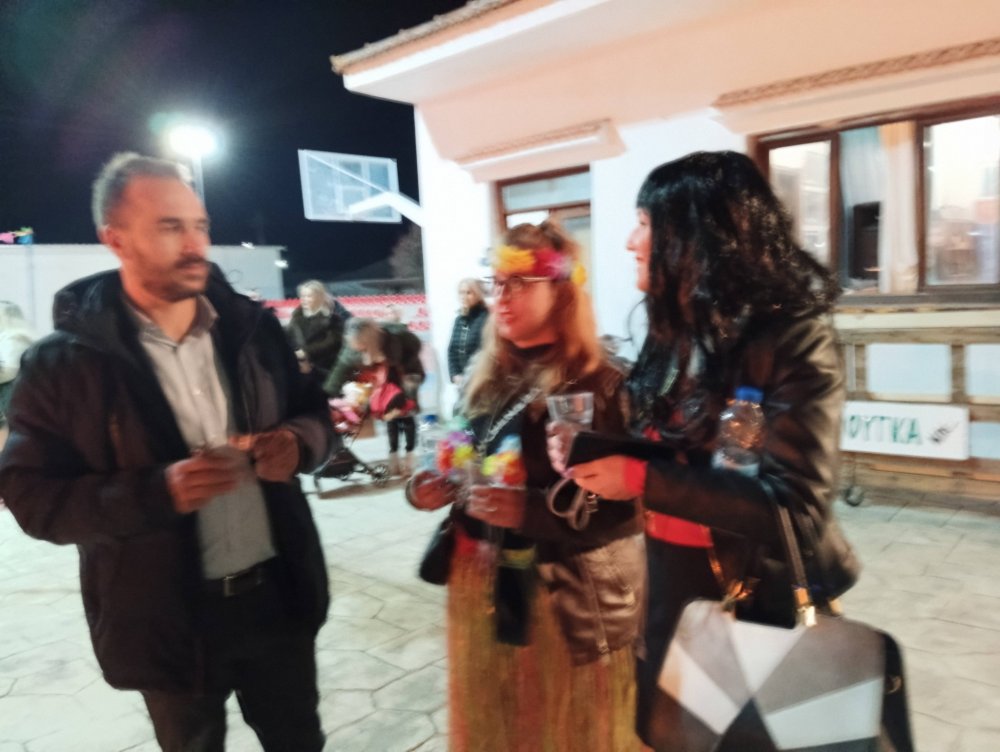 Με χορό και γλέντι το άναμμα της φωτιάς στον Ριζόμυλο