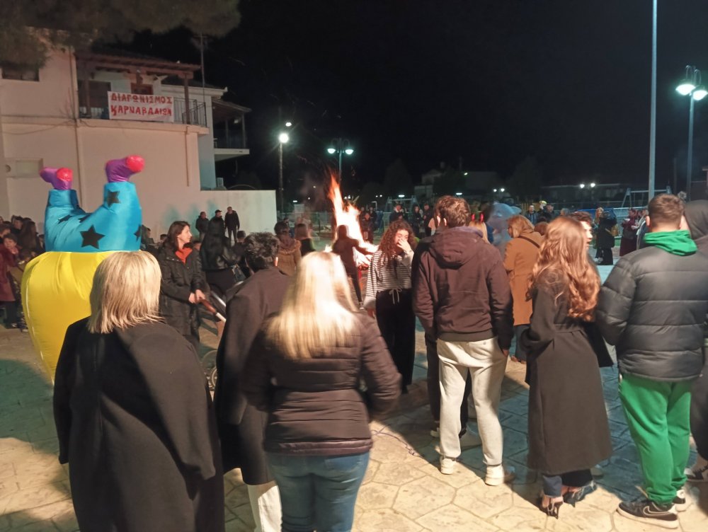 Με χορό και γλέντι το άναμμα της φωτιάς στον Ριζόμυλο