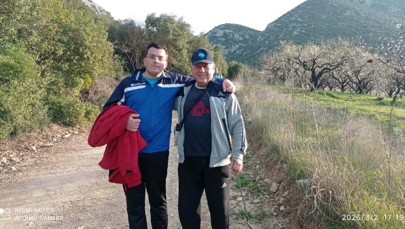 Σε ανοιξιάτικο τοπίο η πεζοπορία της Δευτέρας