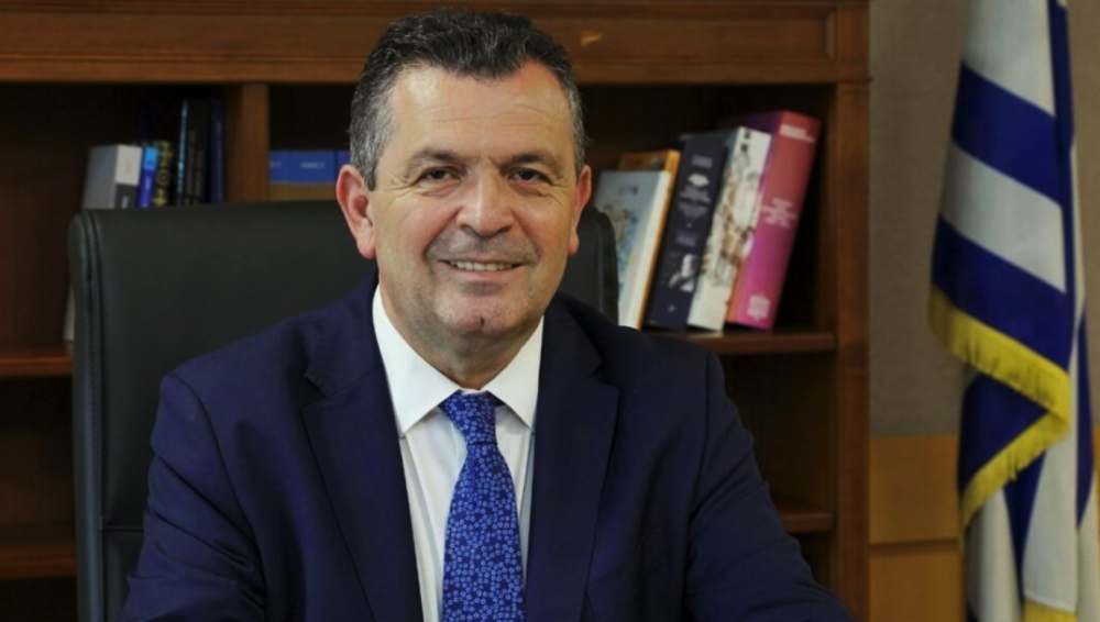 Με τη συνείδηση μου καθαρή και το κεφάλι ψηλά συνεχίζω την προσπάθεια για τον τόπο μας