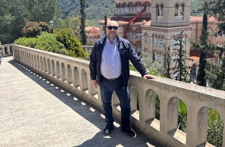 Αθηναϊκά Μέσα: Ποιος είναι ο Ζήσης Ντελόπουλος