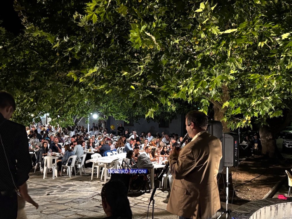 Βίντεο και εικόνες από την Δημοτική Βραδιά στην Χλόη