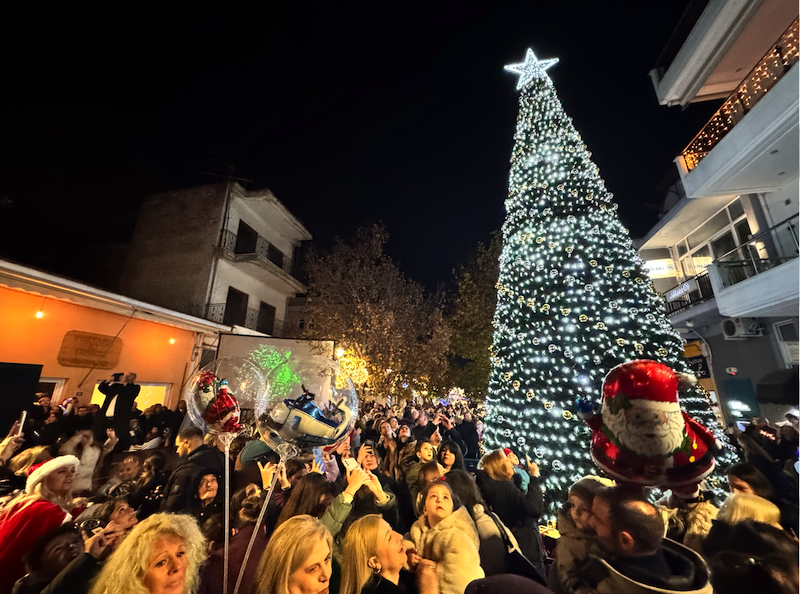 Εικόνες από την έναρξη των Χριστουγεννιάτικων Εκδηλώσεων στο Βελεστίνο
