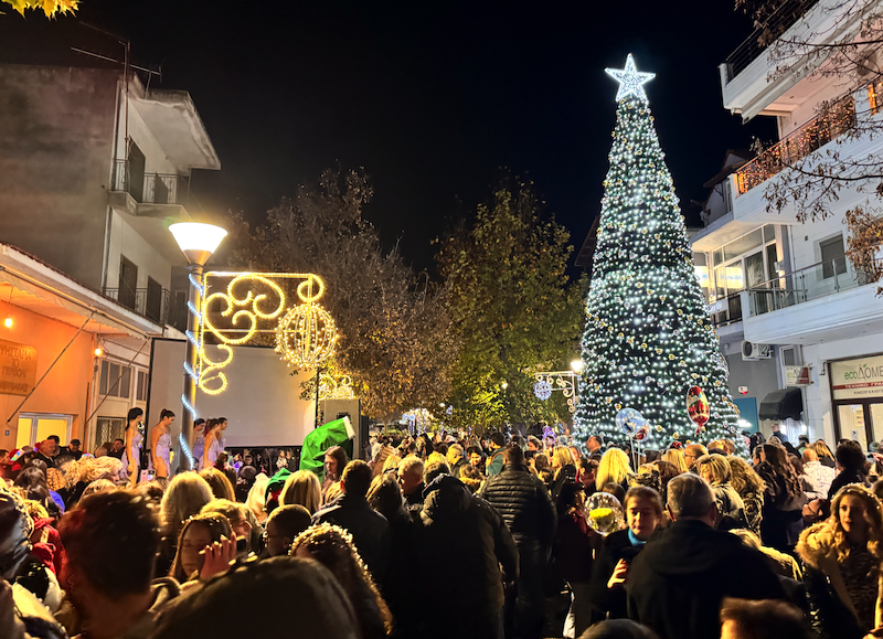 Εικόνες από την έναρξη των Χριστουγεννιάτικων Εκδηλώσεων στο Βελεστίνο