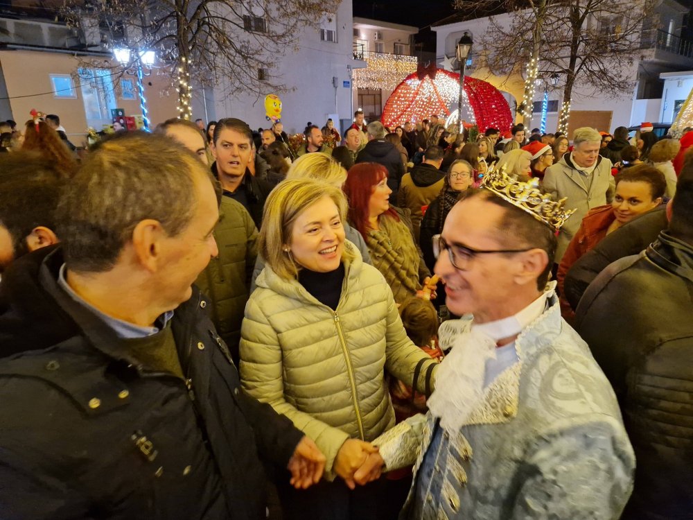 Εικόνες από την Χριστουγεννιάτικη Παρέλαση στο Βελεστίνο
