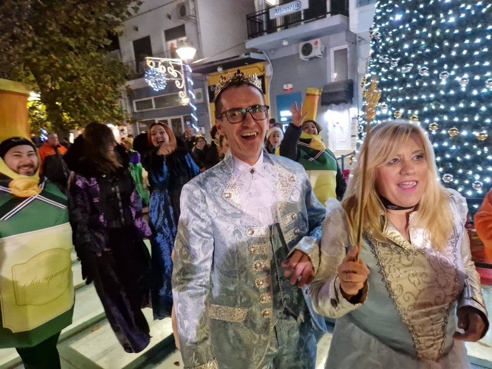 Εικόνες από την Χριστουγεννιάτικη Παρέλαση στο Βελεστίνο