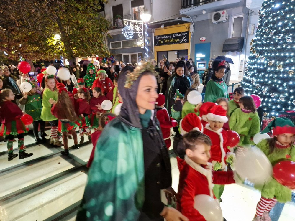 Εικόνες από την Χριστουγεννιάτικη Παρέλαση στο Βελεστίνο