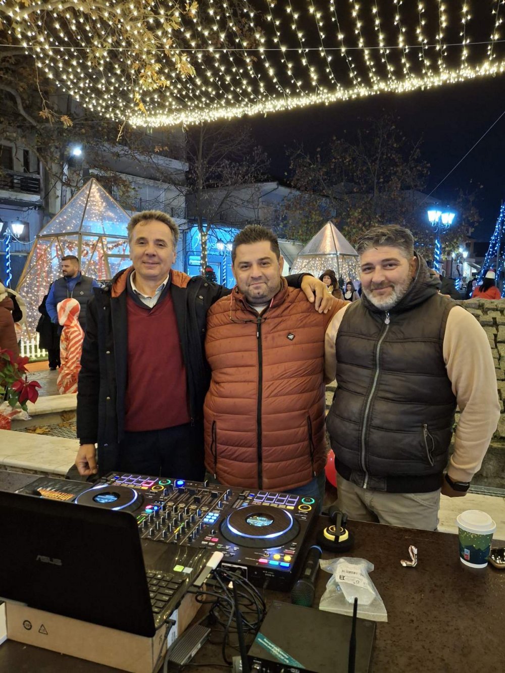 Εικόνες από την Χριστουγεννιάτικη Παρέλαση στο Βελεστίνο