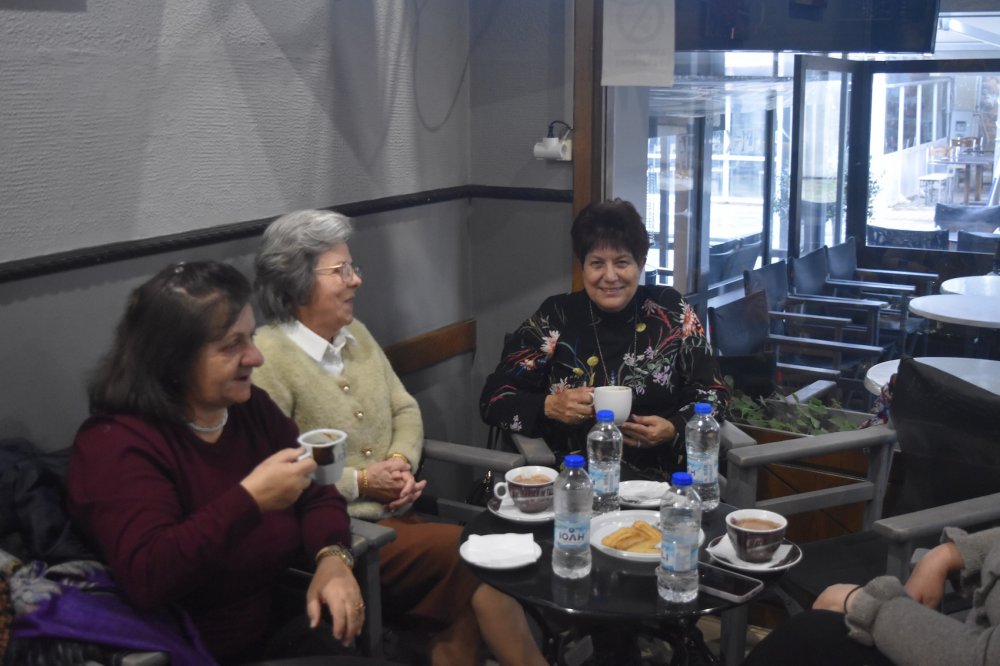 Εικόνες από την κοπή πίτας του Συλλόγου Γυναικών