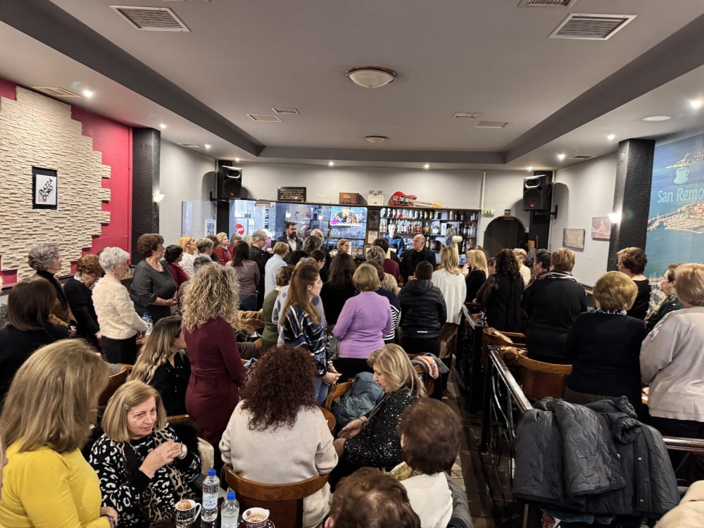 Εικόνες από την κοπή πίτας του Συλλόγου Γυναικών