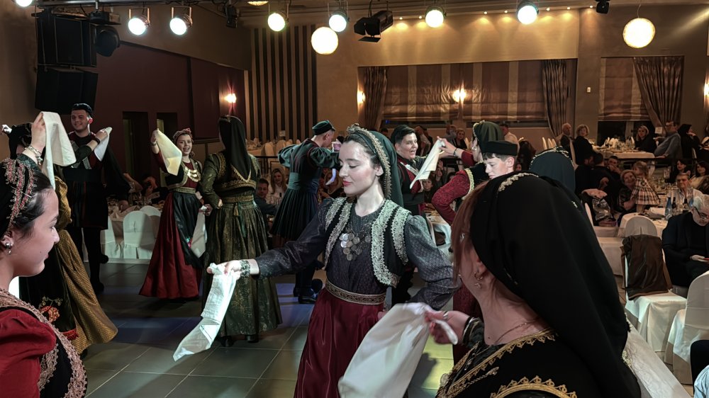 Φωτογραφίες από τα χορευτικά