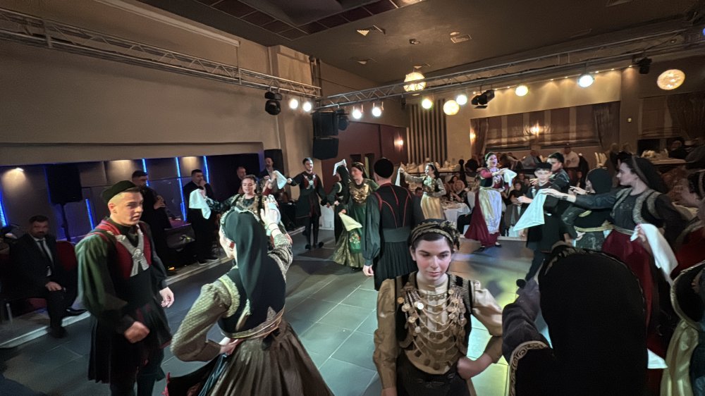 Φωτογραφίες από τα χορευτικά