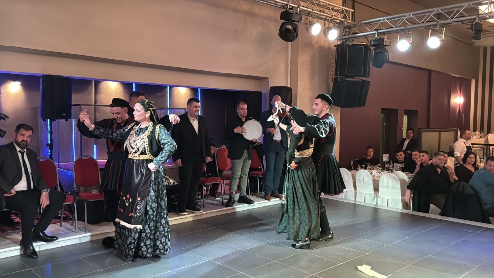 Φωτογραφίες από τα χορευτικά