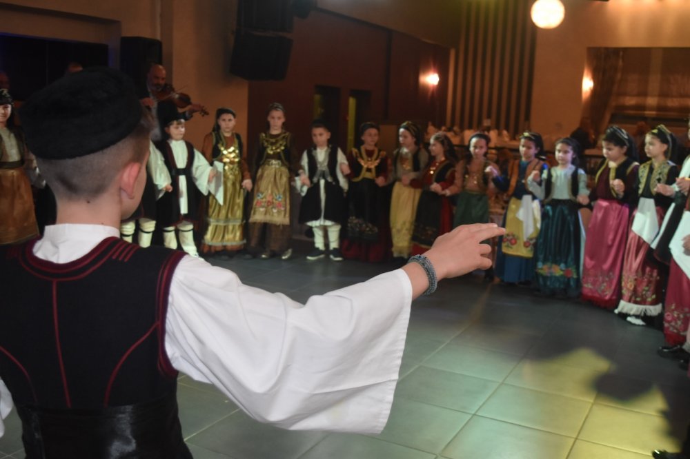 Φωτογραφίες από τα χορευτικά