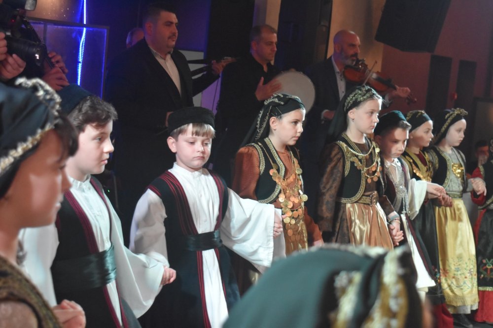 Φωτογραφίες από τα χορευτικά