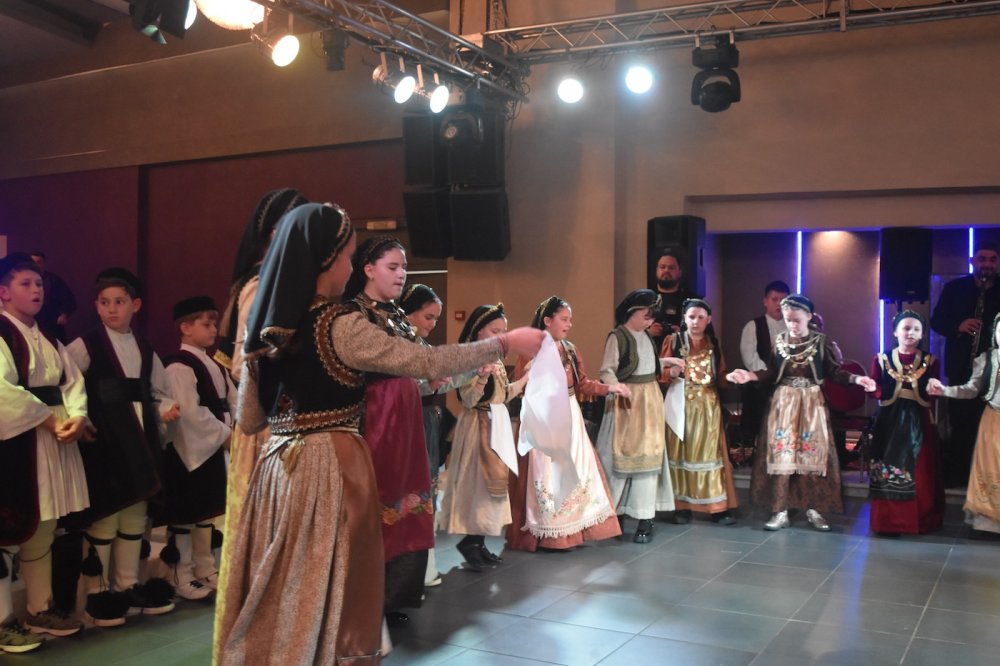 Φωτογραφίες από τα χορευτικά