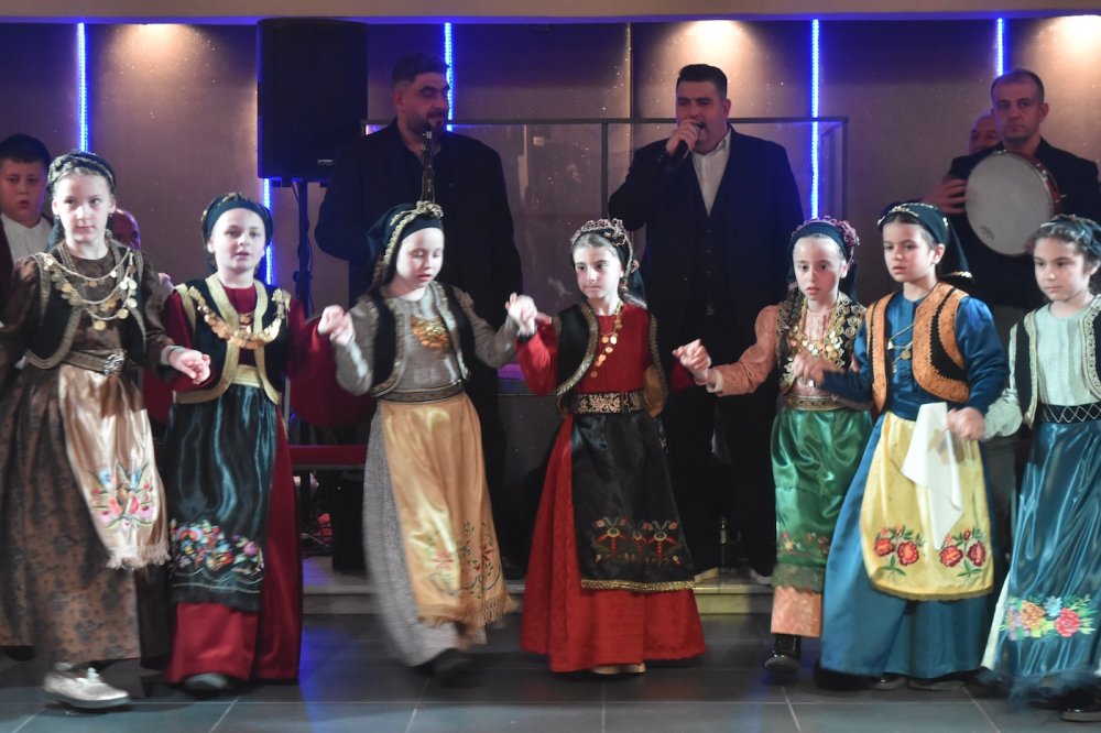 Φωτογραφίες από τα χορευτικά