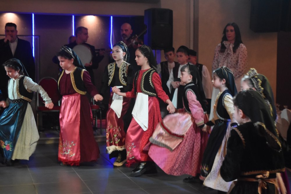 Φωτογραφίες από τα χορευτικά