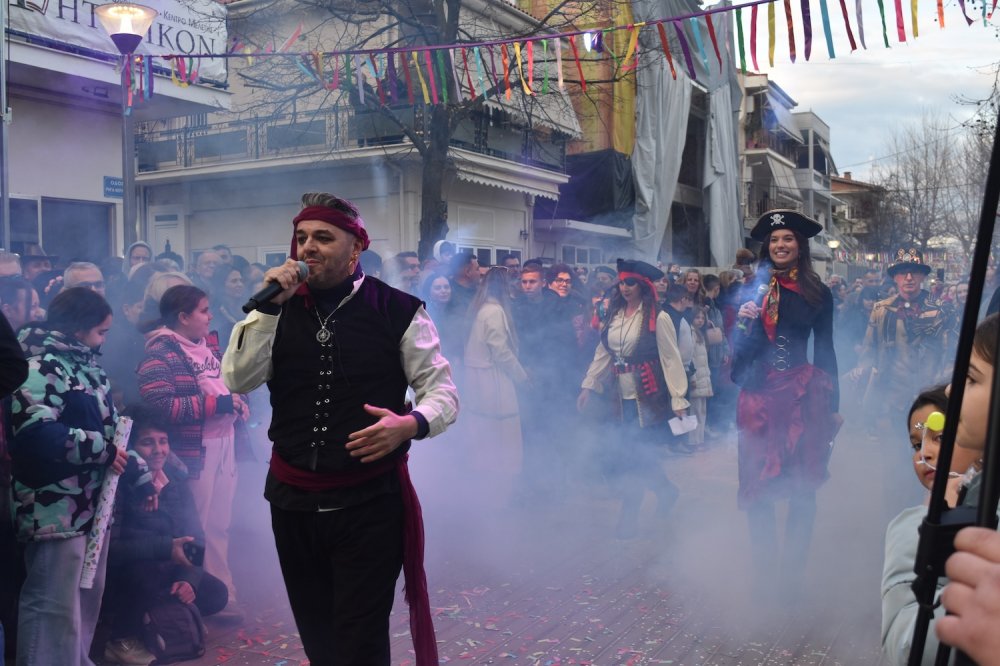 Εικόνες από το Καρναβάλι Βελεστίνου!