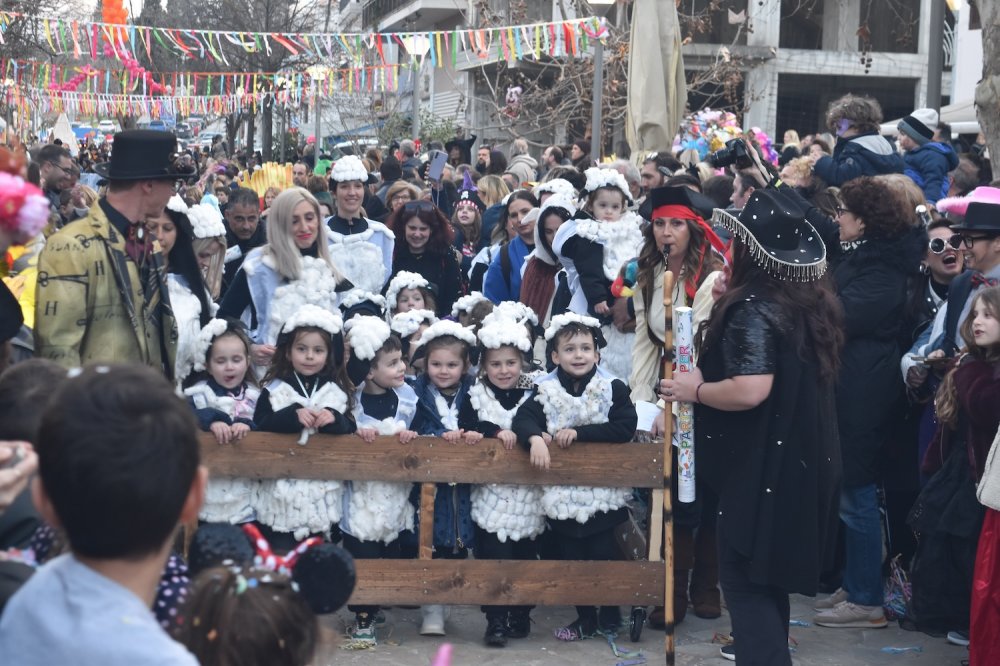 Εικόνες από το Καρναβάλι Βελεστίνου!