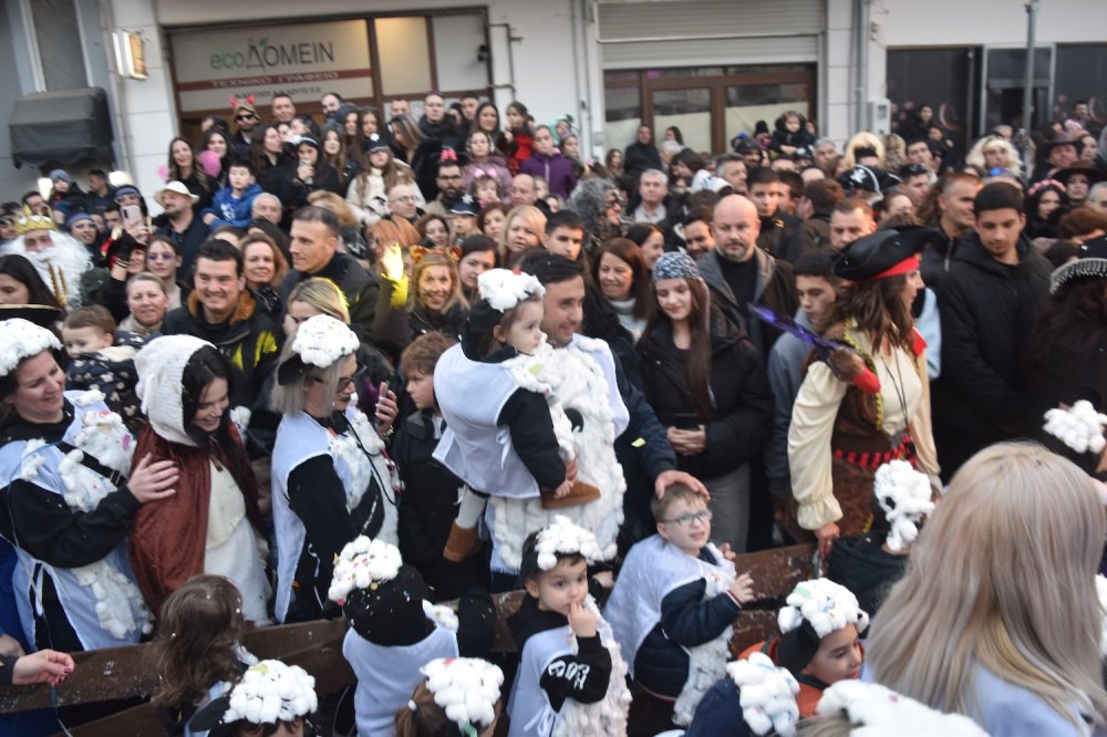 Εικόνες από το Καρναβάλι Βελεστίνου!