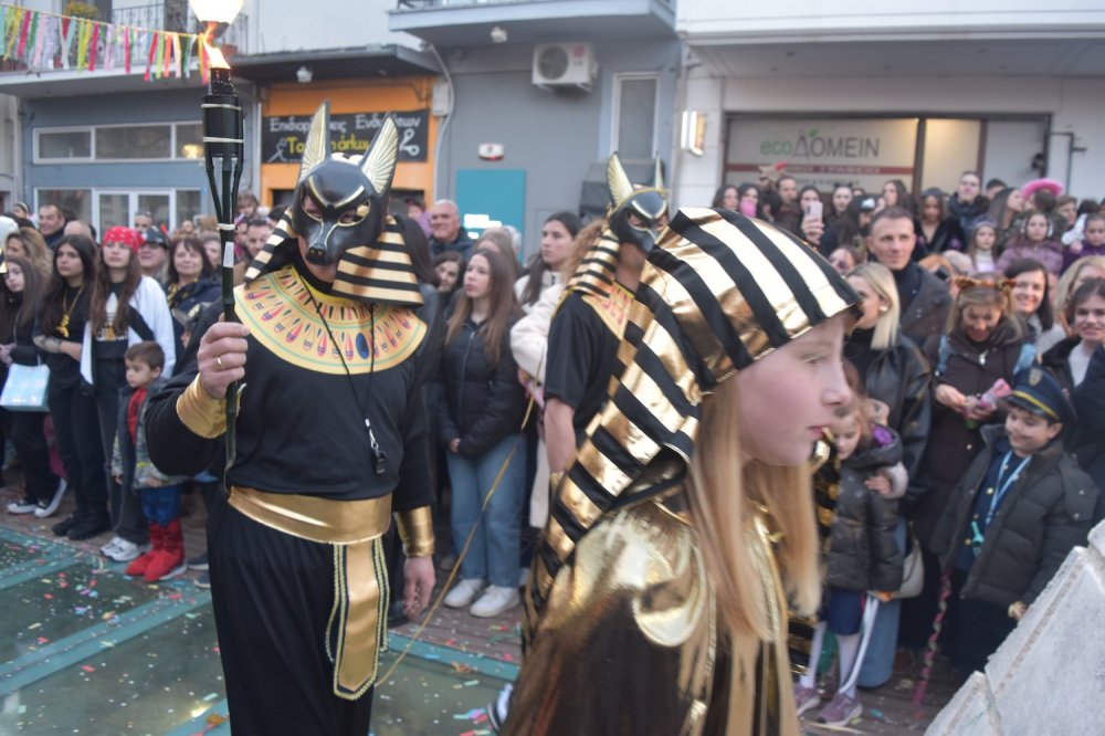 Εικόνες από το Καρναβάλι Βελεστίνου!