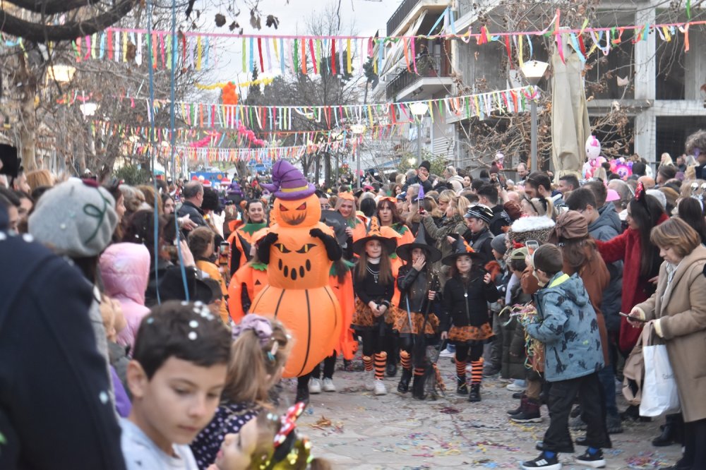 Εικόνες από το Καρναβάλι Βελεστίνου!