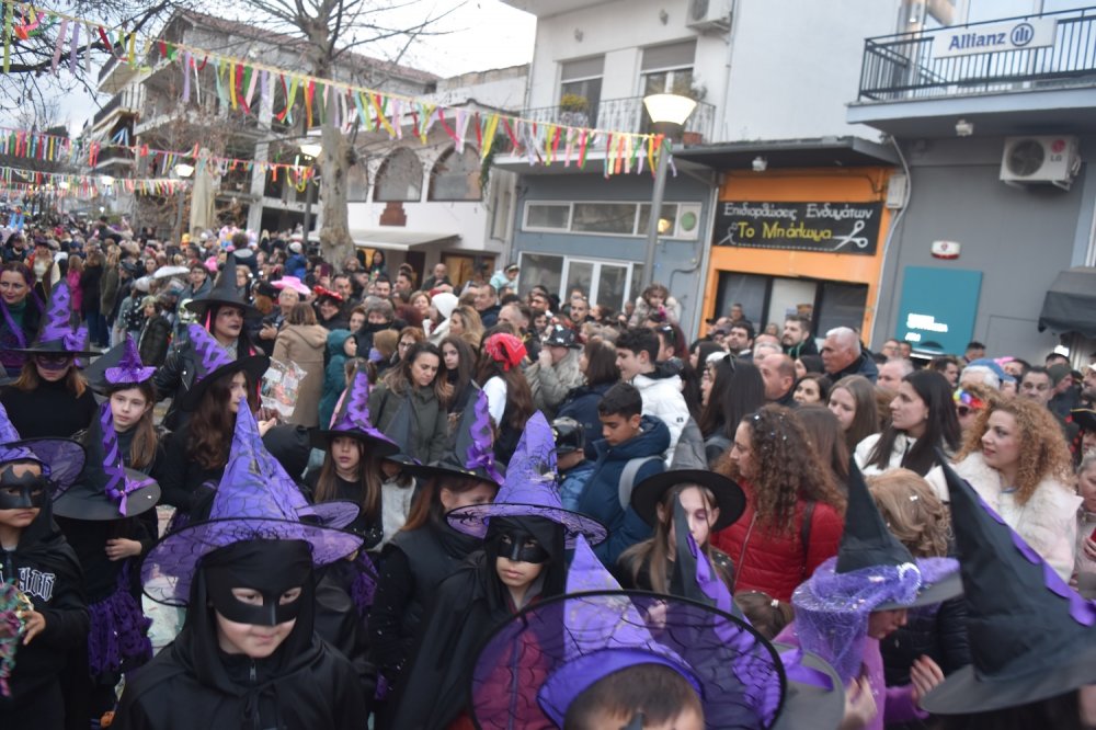 Εικόνες από το Καρναβάλι Βελεστίνου!