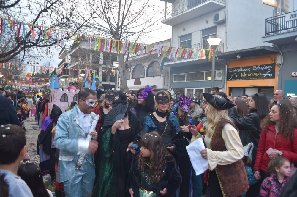 Εικόνες από το Καρναβάλι Βελεστίνου!