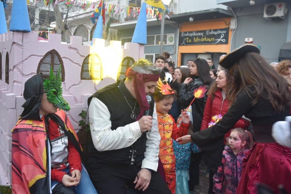 Εικόνες από το Καρναβάλι Βελεστίνου!
