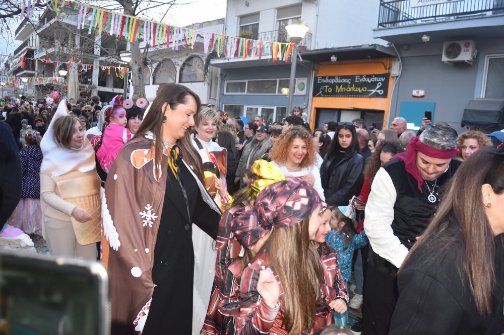 Εικόνες από το Καρναβάλι Βελεστίνου!