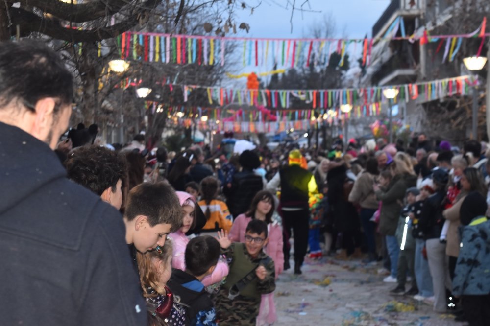 Εικόνες από το Καρναβάλι Βελεστίνου Μέρος 2ο!