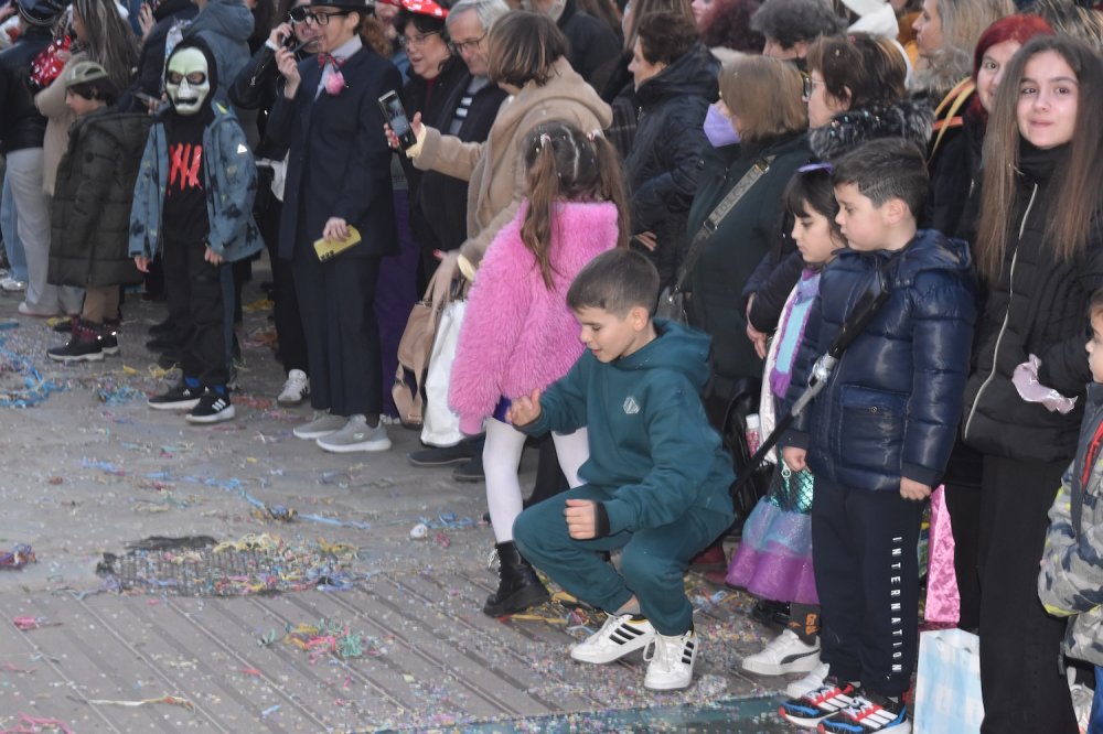 Εικόνες από το Καρναβάλι Βελεστίνου Μέρος 2ο!