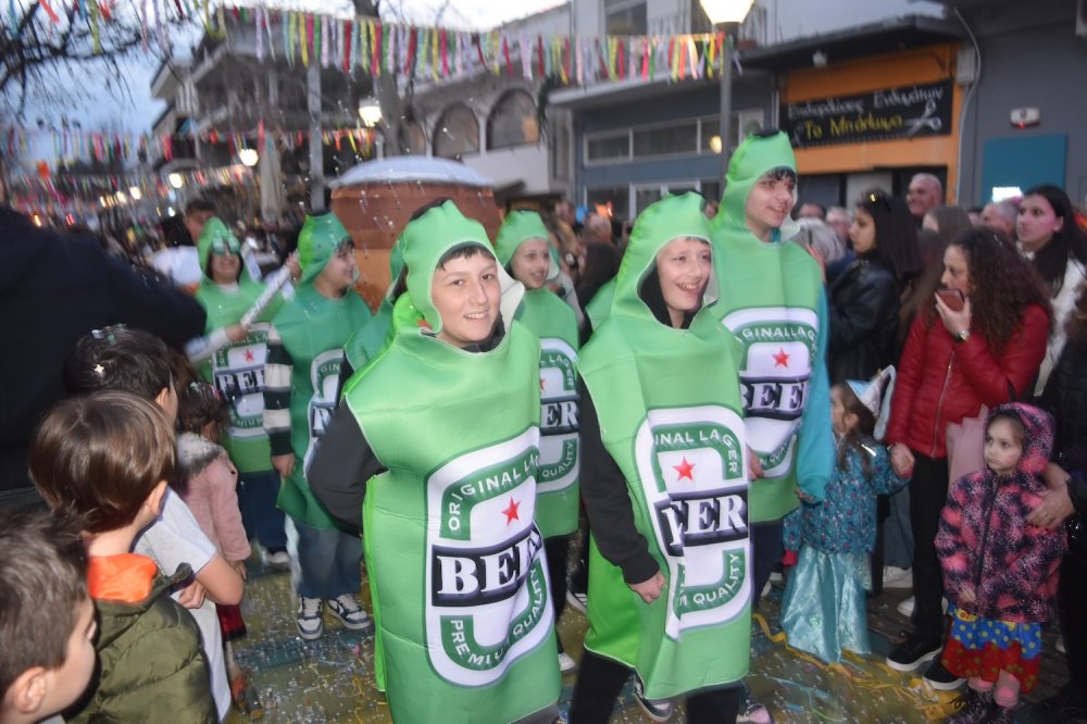 Εικόνες από το Καρναβάλι Βελεστίνου Μέρος 2ο!